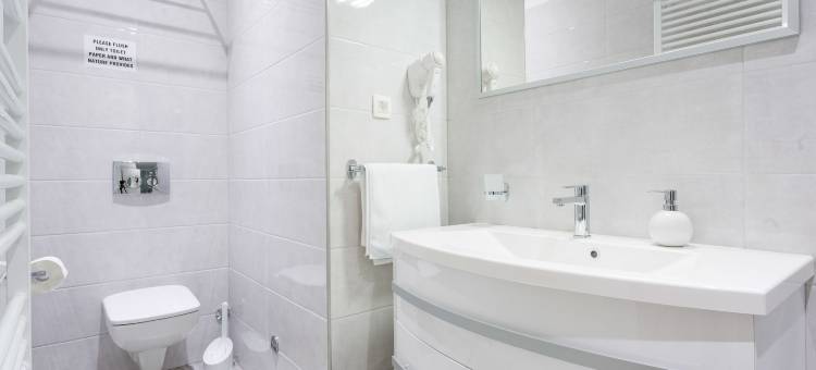 福罗拉米耶华丽酒店 - 限成人(Luxury Rooms Floramye)图片