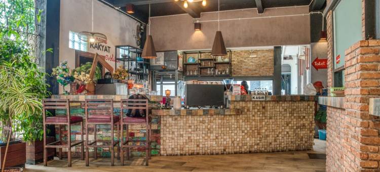 红多兹Plus酒店-近三宝垄警察学院3号(RedDoorz Plus Near Akademi Kepolisian Semarang 3)图片