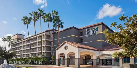 阿納海姆福朋喜來登酒店