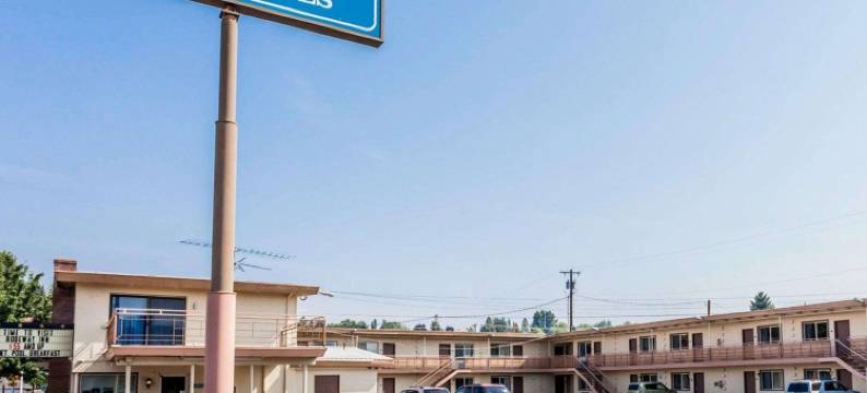 奥玛克 - 奥卡诺根罗德威套房汽车旅馆(Rodeway Inn & Suites Omak - Okanogan)图片