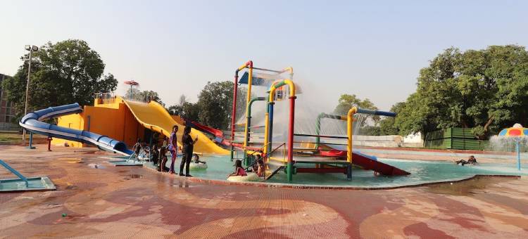 OYO 30450 阿姆拉帕利水上乐园酒店(OYO 30450 Aamrapaali Water Park)图片