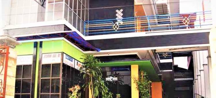 桑塔纳伊斯兰酒店(RedDoorz Syariah at Santana Stasiun Kepanjen)图片