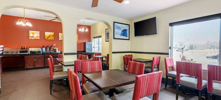 基西米-南布埃纳文图拉湖舒适酒店(Comfort Inn Kissimmee-Lake Buena Vista South)图片