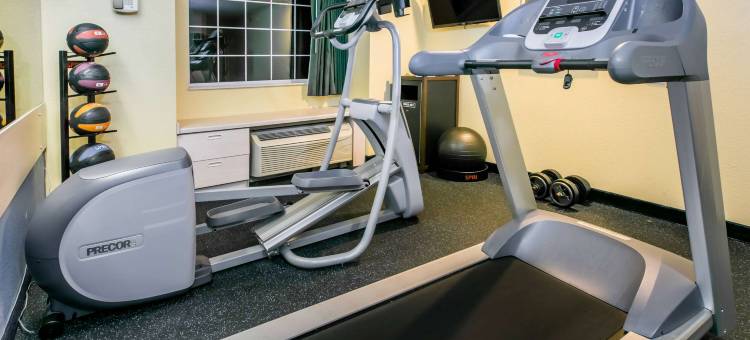 普赖尔戴斯套房酒店(Days Inn & Suites by Wyndham Pryor)图片