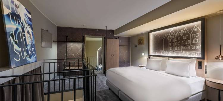 希尔顿格芮精选科隆瓦瑟图姆酒店(Wasserturm Hotel Cologne, Curio Collection by Hilton)图片