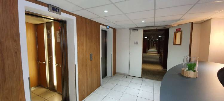 基里亚德埃克斯米勒普兰康帕涅酒店(Kyriad Aix les Milles - Plan de Campagne)图片