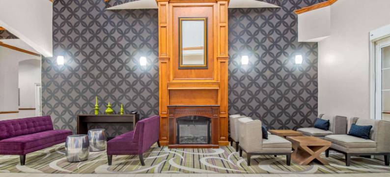 盖恩斯维尔拉昆塔温德姆套房酒店(La Quinta Inn & Suites by Wyndham Gainesville)图片