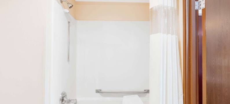 西卡拉马祖温德姆呗盟酒店(Baymont by Wyndham Kalamazoo West)图片