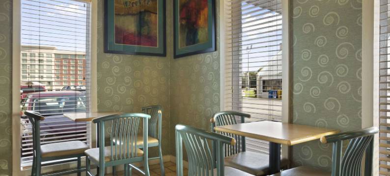 芒特弗农速8酒店(Super 8 by Wyndham Mt. Vernon IL)图片