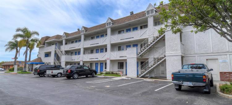 圣地亚哥丘拉维斯塔6号汽车旅馆(Motel 6-Chula Vista, CA - San Diego)图片