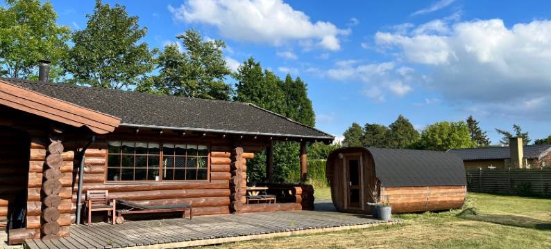 Fjordhygge, Cozy Log Retreat Near Sea & Forest - Sauna & Outdoor Living图片