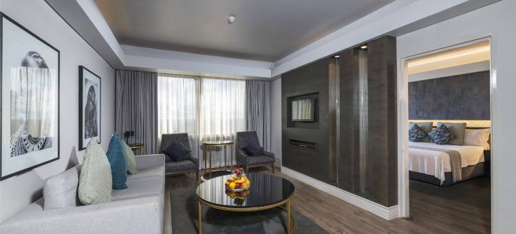 彩虹大厦酒店及会议中心(Rainbow Towers Hotel & Conference Centre)图片