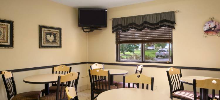 亚历山大明尼苏达州速8酒店(Super 8 by Wyndham Alexandria MN)图片