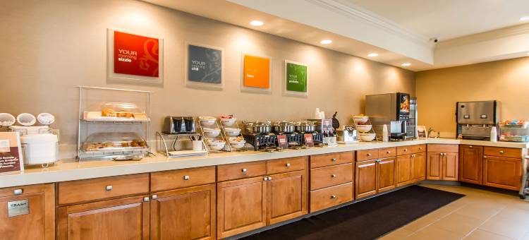 马图恩东部舒适套房酒店(Comfort Suites Mattoon East)图片