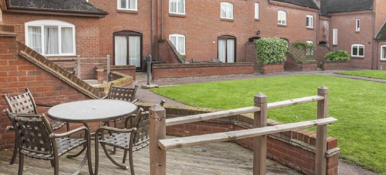 维奇诺尔公园乡村俱乐部酒店(Wychnor Park Country Club)图片