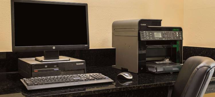 奥古斯塔艾森豪威尔堡附近温德姆戴斯套房汽车旅馆(Days Inn & Suites by Wyndham Augusta Near Fort Eisenhower)图片