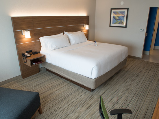 奥兰帕克-莫肯纳洲际智选假日套房酒店