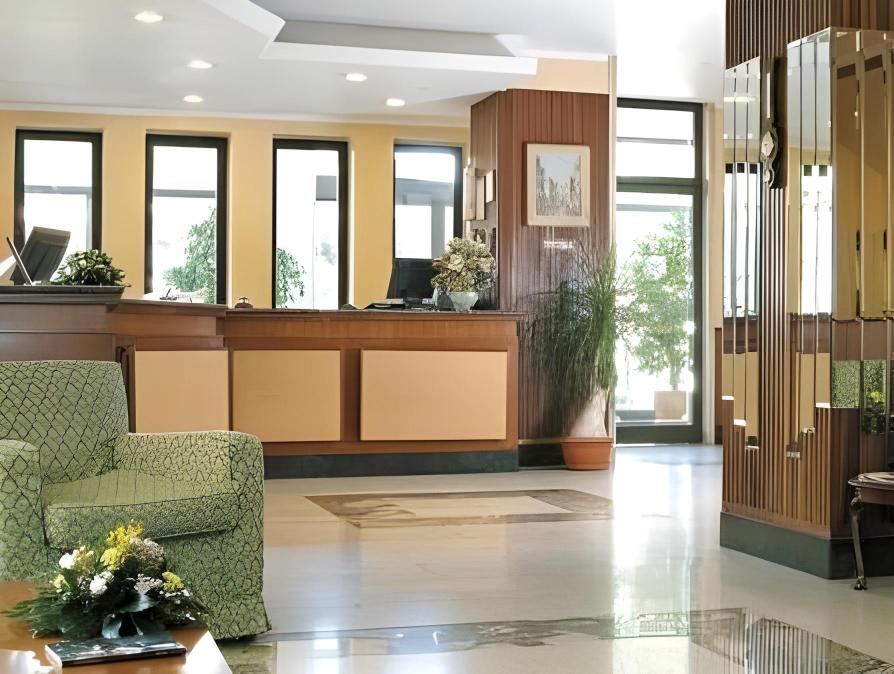 American Hotel Over view