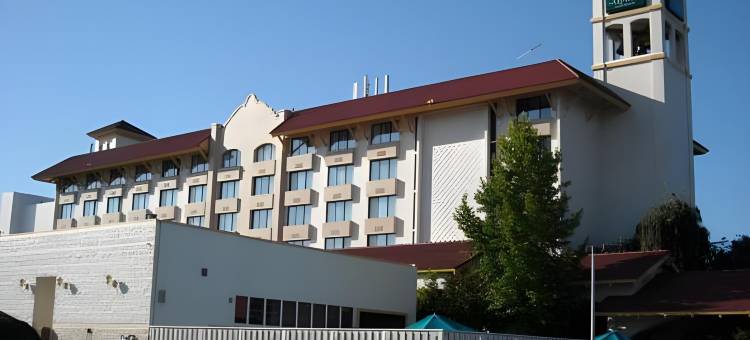 西雅图锡塔克机场拉昆塔温德姆套房酒店(La Quinta Inn & Suites by Wyndham Seattle Sea-Tac Airport)图片