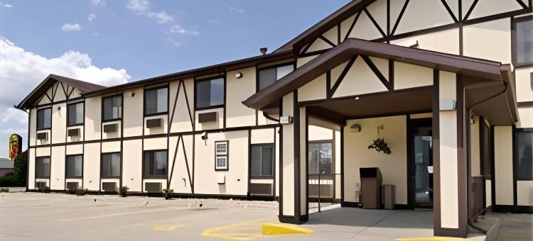 丰第拉克速8酒店(Super 8 by Wyndham Fond du Lac)图片