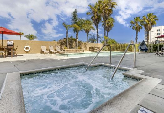 Best Western Plus Oceanside Palms Hotel Overview