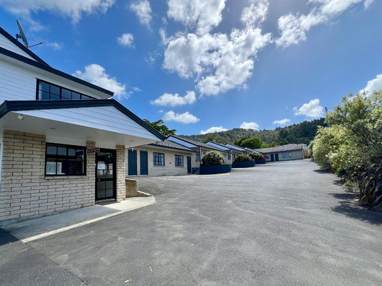 Bks圣诞红花小屋