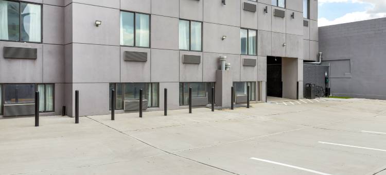 红屋顶PLUS+ 牙买加, 纽约 – JFK机场(Red Roof PLUS+ Jamaica, NY - JFK Airport)图片