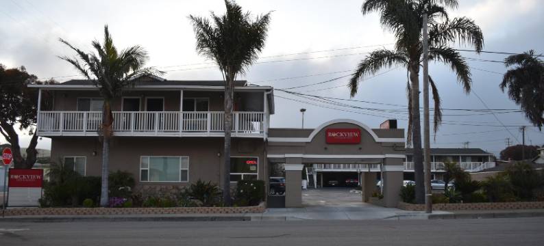 洛克维尤酒店套房(Rockview Inn and Suites)图片