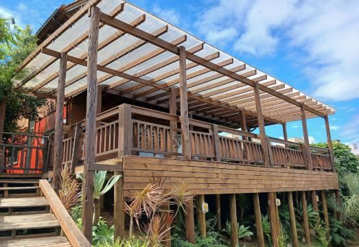 Franca's House - Piscina - Praia do Rosa Hotel Overview
