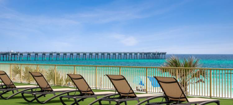 海滨城堡度假村，贝斯特韦斯特品质精选(Chateau Beachfront Hotel, a by the Sea Resort)图片