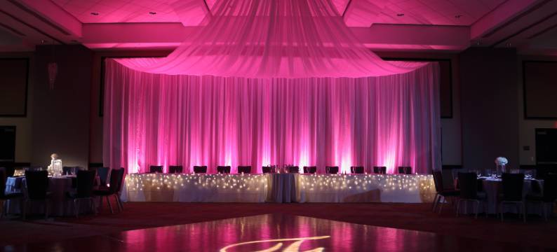 劳伦斯堡希尔顿逸林酒店(DoubleTree by Hilton Lawrenceburg)图片