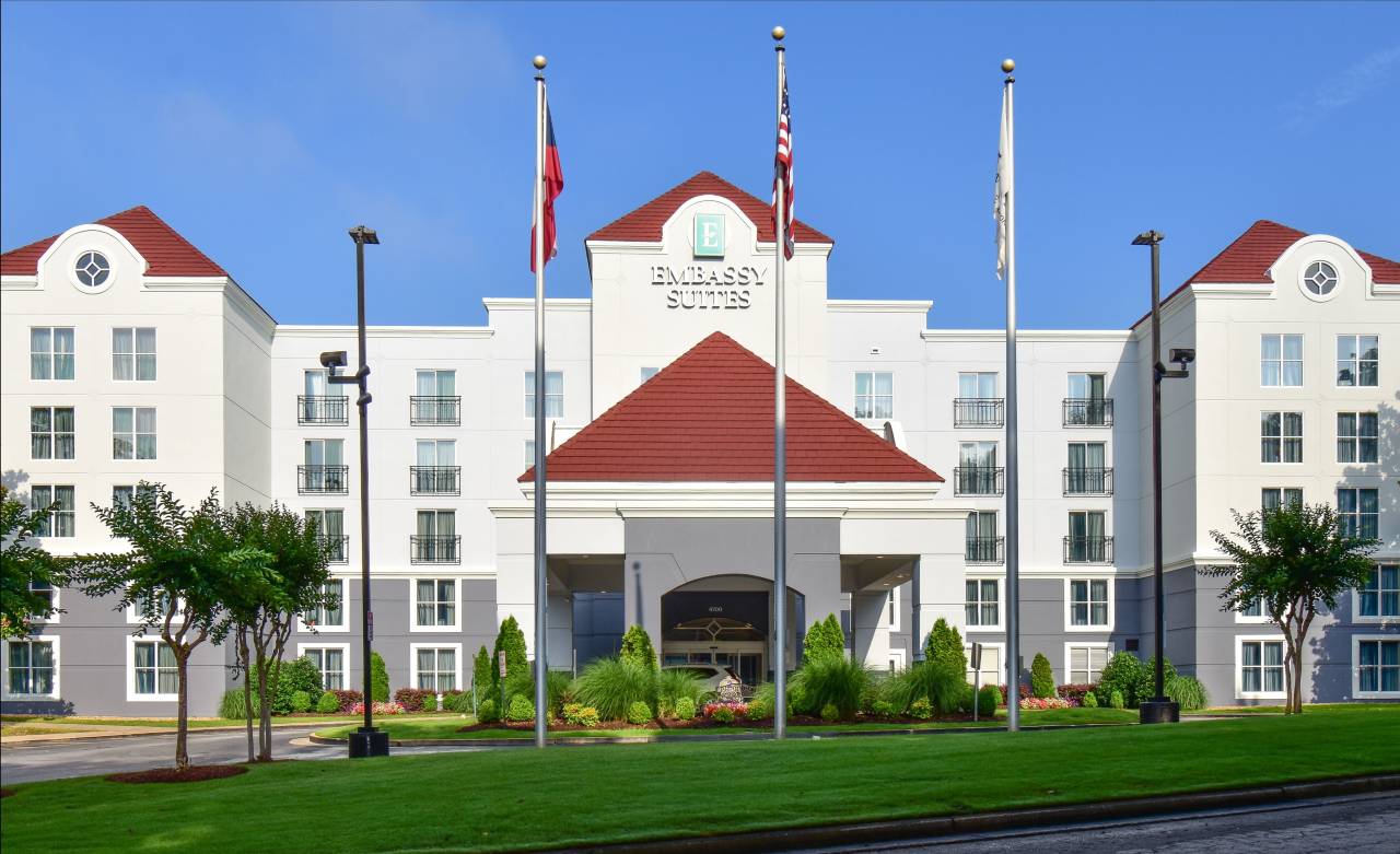 亚特兰大机场希尔顿安泊酒店(Embassy Suites by Hilton Atlanta Airport)