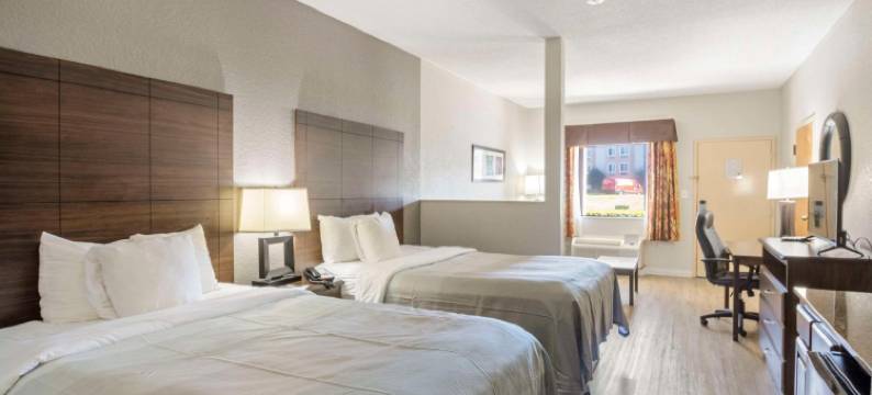 锡克里南品质套房酒店(Quality Suites Hickory South)图片