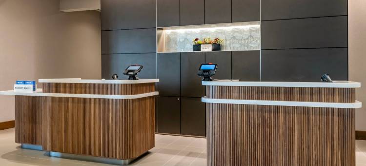 劳德代尔堡市中心万豪万怡酒店(Courtyard Fort Lauderdale Downtown)图片