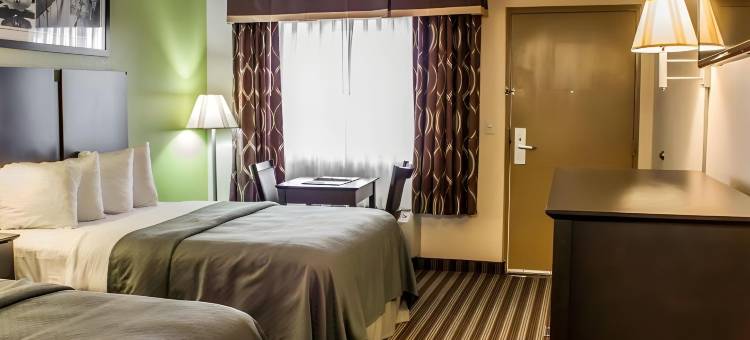 金利 I-95 凯艺酒店(Quality Inn Kenly I-95)图片