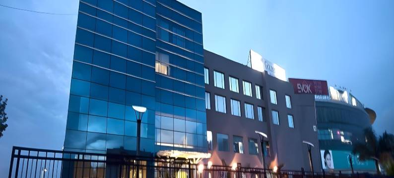 金色广场酒店(The Golden Plaza Hotel)图片