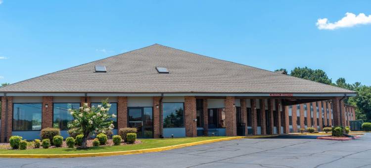 图珀洛温德姆呗盟酒店(Baymont by Wyndham Tupelo)图片