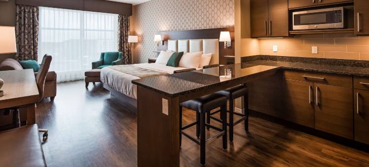 圣约翰机场贝斯特韦斯特优质套房酒店(Best Western Plus St. Johns Airport Hotel and Suites)图片