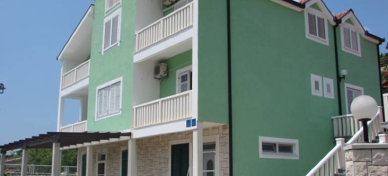 靠近湖泊的Peracko Blato度假屋(Villa with with 5 Apartments in Peracko Blato)图片