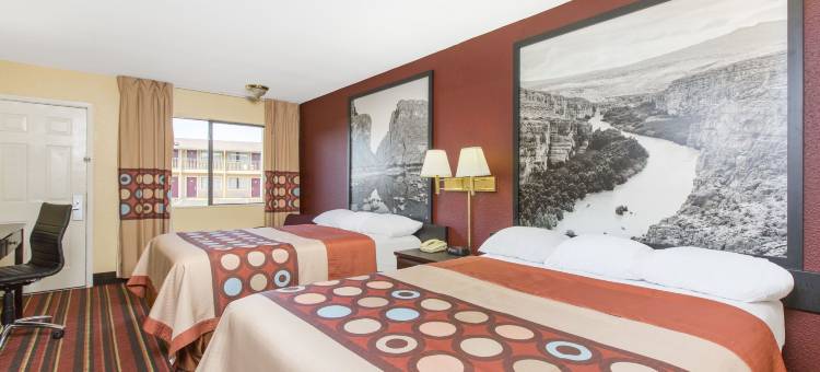 坦佩尔南布鲁斯将军温德姆速 8 酒店(Super 8 by Wyndham Temple S. General Bruce)图片