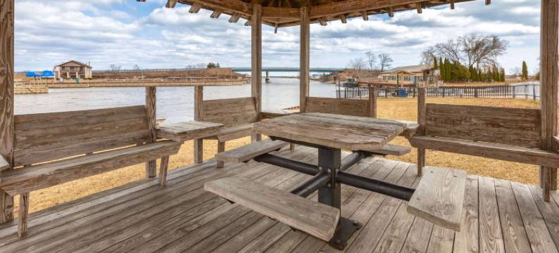 奥萨布勒河附近奥斯科达美吟温德姆酒店(AmericInn by Wyndham Oscoda Near AuSable River)图片