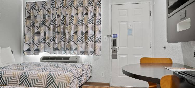 本图拉海滩6号汽车旅馆(Motel 6 Ventura, CA - Beach)图片