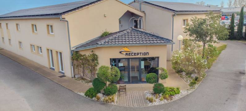 雷希德拉之家酒店(Appart'Hotel Residella House Room & Kitchen Avignon le Pontet)图片