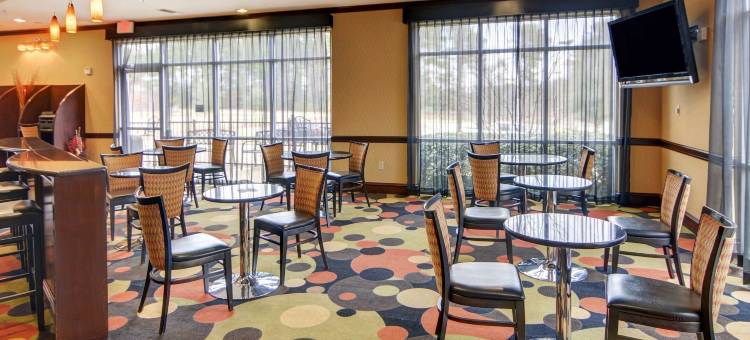 基尔戈舒适套房酒店(Comfort Suites Kilgore)图片