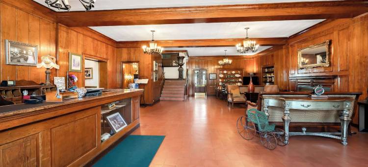 克莱维斯顿历史美洲佳价旅馆(Americas Best Value Inn Historic Clewiston Inn)图片