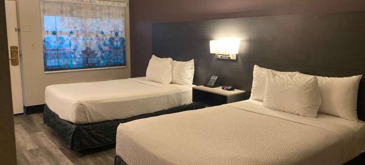 贝克斯菲尔德南拉昆塔温德姆酒店(La Quinta Inn by Wyndham Bakersfield South)图片