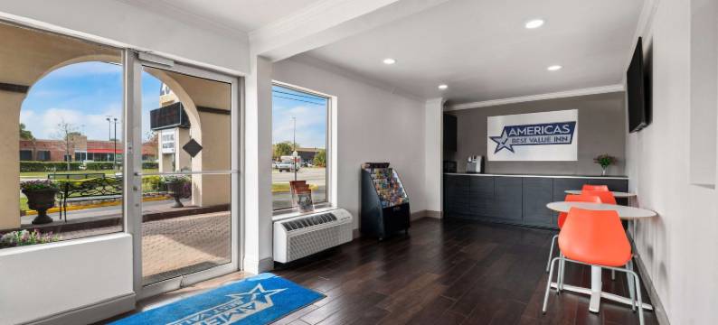 奥兰多美洲最佳价值酒店(Howard Johnson by Wyndham Airport Florida Mall)图片