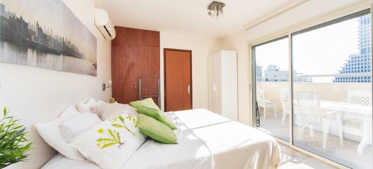 距离海滩3分钟的宽敞复式公寓带露台(Spacious Duplex with Terrace 3-Min from the Beach)图片