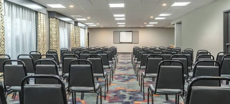 西雅图费多威拉昆塔温德姆套房酒店(La Quinta Inn & Suites by Wyndham Seattle Federal Way)图片