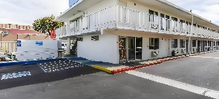 丽柏酒店-雷迪森旗下-圣克拉拉(Motel 6 Santa Clara, CA)图片